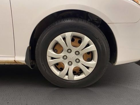 Used 2010 Hyundai Elantra GLS FWD image 37