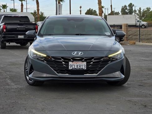 Used 2023 Hyundai Elantra Limited FWD image 2