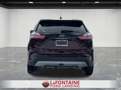Used 2024 Ford Edge SEL w/ Convenience Package image 4