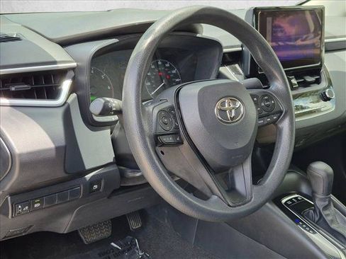 Used 2023 Toyota Corolla LE FWD image 9
