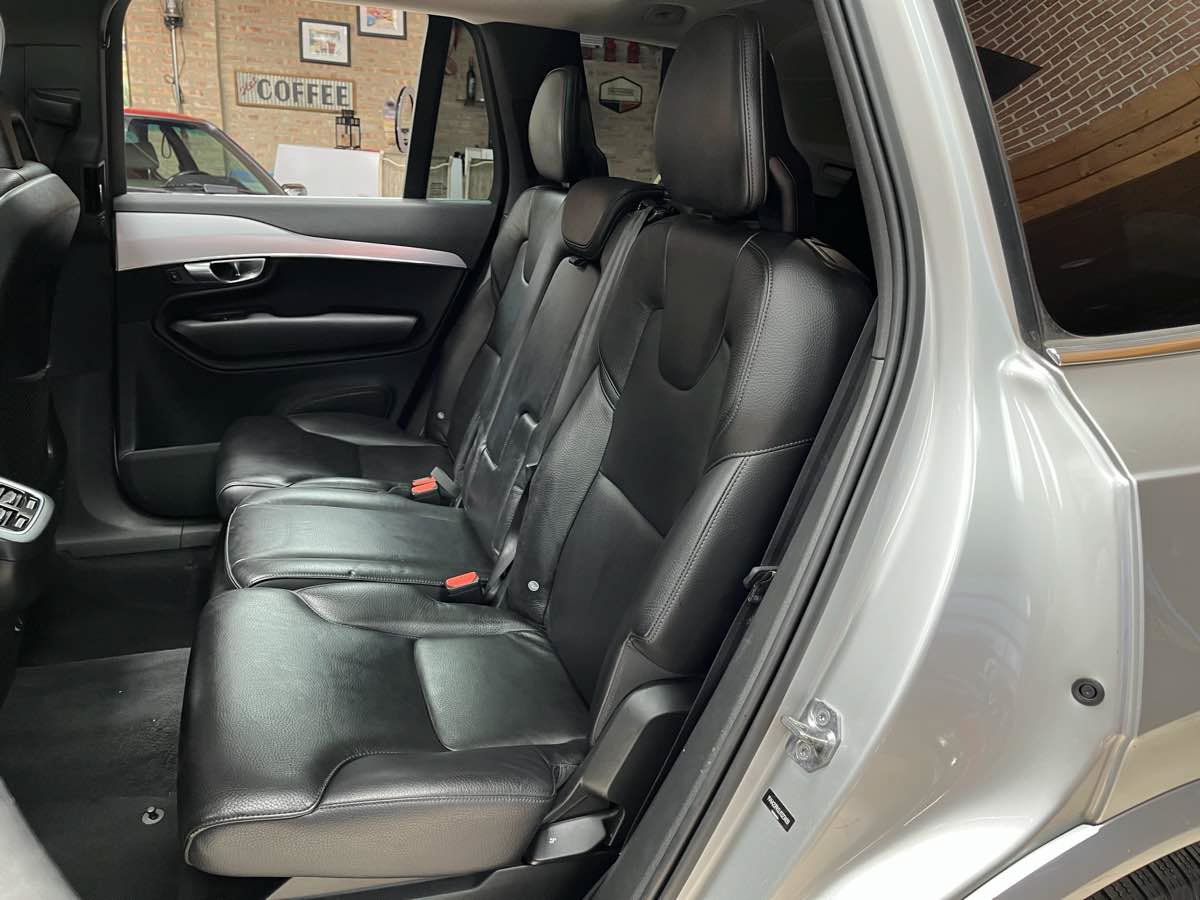 Used 2018 Volvo XC90 T6 Momentum AWD/4WD image 23