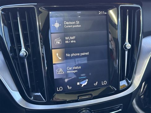 Used 2020 Volvo S60 T6 Momentum image 19