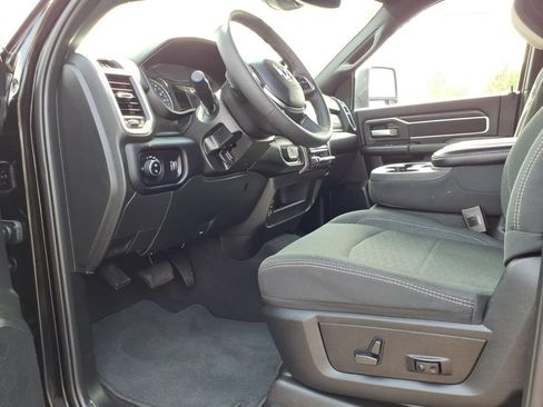 Used 2025 RAM 2500 Big Horn AWD/4WD image 11