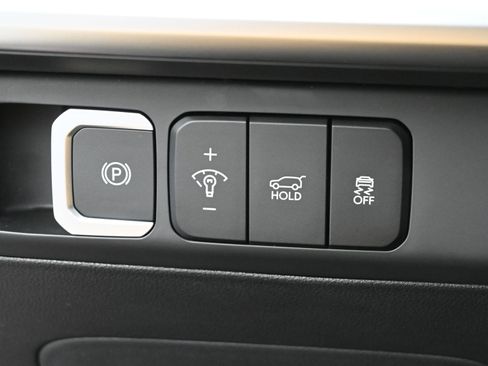 Used 2025 Hyundai Santa Fe SEL w/ Tow & Go Package image 12