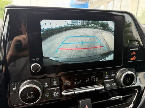 Used 2025 Toyota Highlander XSE AWD/4WD image 6