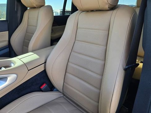 Used 2024 Mercedes-Benz GLS 580 4MATIC image 15