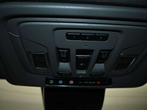 Used 2024 GMC Sierra 3500 Denali w/ Denali Reserve Package AWD/4WD image 16