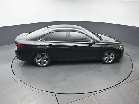 Used 2024 Volkswagen Jetta SE FWD image 40