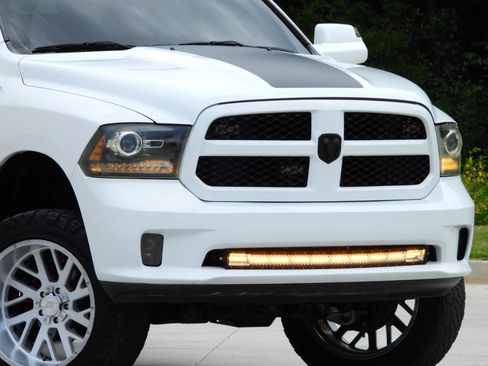 Used 2016 RAM 1500 Express AWD/4WD image 14