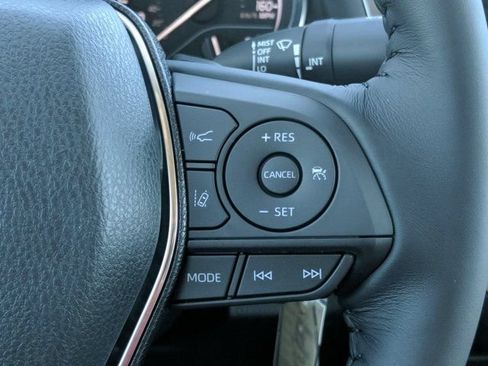 Used 2020 Toyota Camry SE FWD image 24