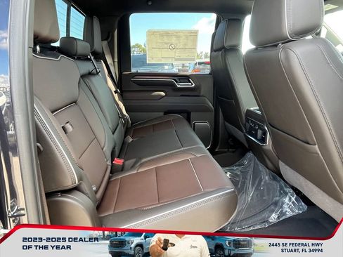 New 2025 GMC Sierra 2500 Denali w/ Denali Reserve Package image 16