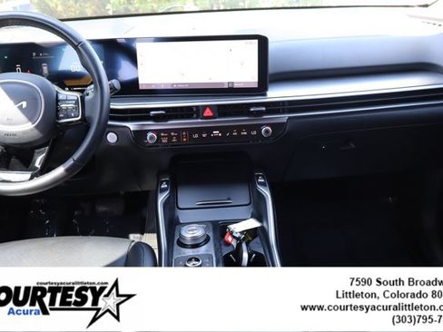Used 2025 Kia Sorento EX AWD/4WD image 9