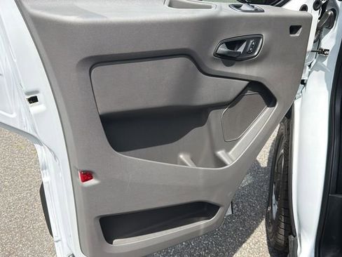 New 2026 Ford Transit 250 148 Medium Roof RWD image 10