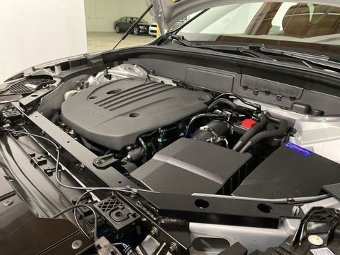 Used 2025 Volvo XC60 B5 Core image 99