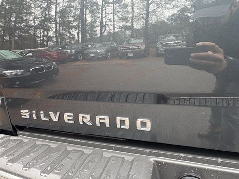 Used 2019 Chevrolet Silverado 1500 LT image 11