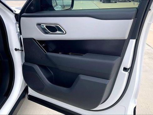 Used 2026 Land Rover Range Rover Velar Dynamic SE image 29
