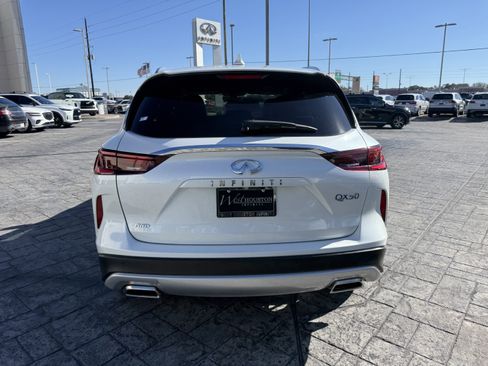 Certified 2025 INFINITI QX50 Luxe image 6