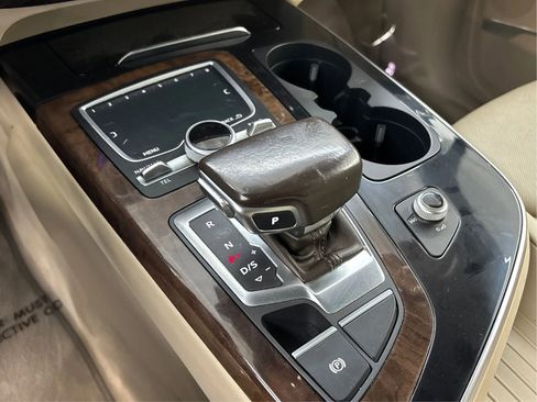 Used 2017 Audi Q7 3.0T Premium Plus w/ Premium Plus Package image 48