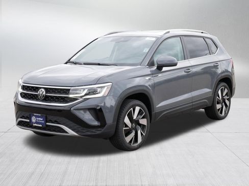 Used 2024 Volkswagen Taos SEL AWD/4WD image 3