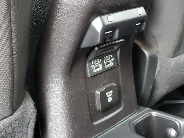 Used 2020 Jeep Wrangler Unlimited Sahara w/ LED Lighting Group AWD/4WD image 30