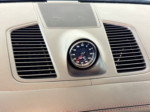 Used 2022 Porsche Cayenne S image 30