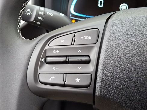 New 2026 Hyundai Venue SEL FWD image 19