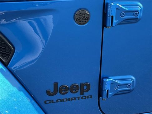 Used 2022 Jeep Gladiator Overland image 43