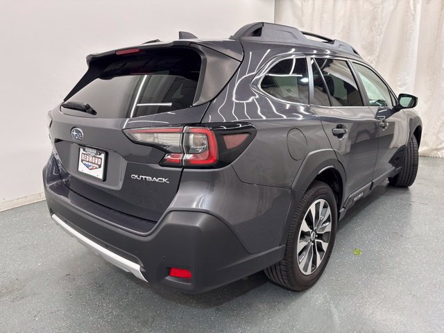 Used 2024 Subaru Outback Limited AWD/4WD image 8