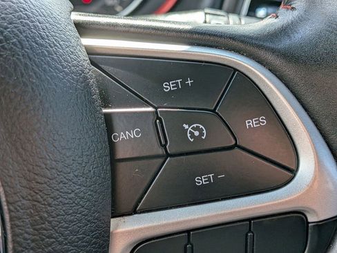 Used 2019 Jeep Compass Trailhawk AWD/4WD image 15