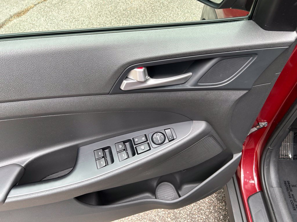 Used 2020 Hyundai Tucson Value AWD/4WD image 16