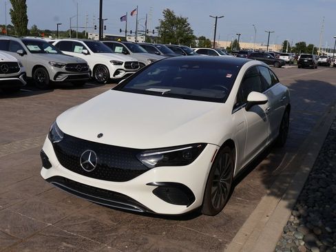Used 2023 Mercedes-Benz EQE 350+ 4MATIC Sedan image 4
