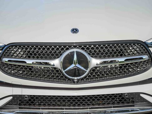 New 2026 Mercedes-Benz GLC 300 4MATIC image 7