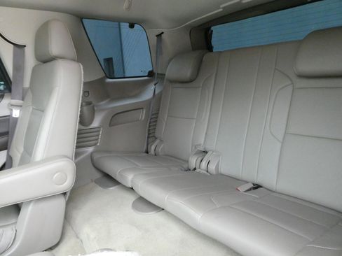 Used 2017 Chevrolet Tahoe Premier AWD/4WD image 34