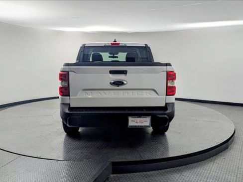 Used 2022 Ford Maverick XL image 6