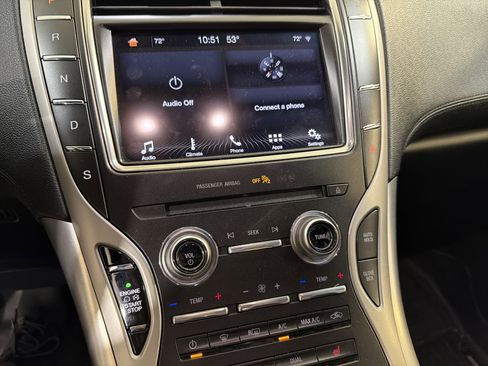 Used 2019 Lincoln Nautilus FWD image 17