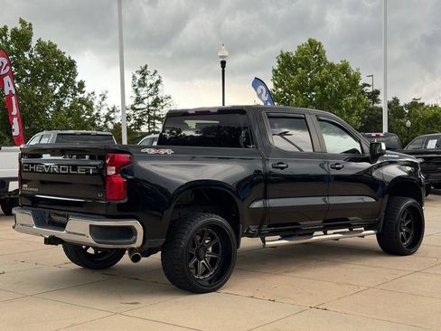 Used 2021 Chevrolet Silverado 1500 LT AWD/4WD image 7