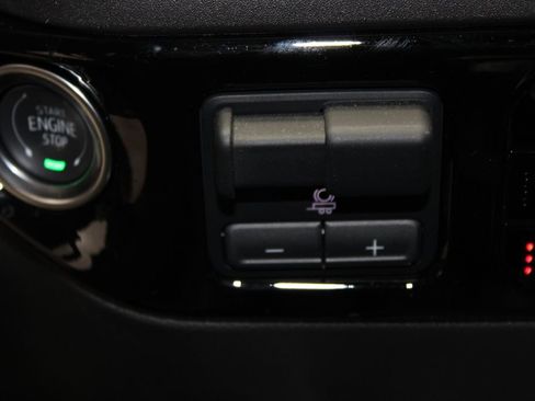 Used 2024 Chevrolet Silverado 1500 ZR2 w/ Technology Package image 29