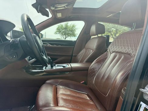Used 2016 BMW 750i xDrive AWD/4WD image 9