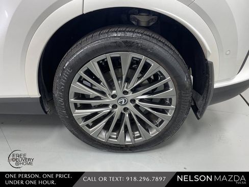 Used 2024 Lexus RX 350 w/ Convenience Package image 12