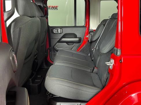 Used 2024 Jeep Wrangler Unlimited Sahara image 23