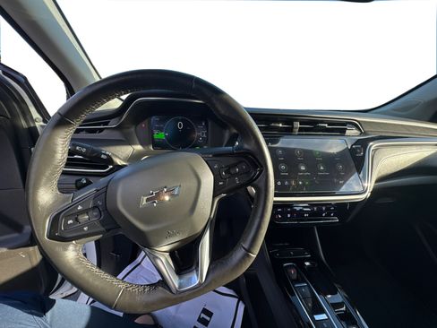 Used 2022 Chevrolet Bolt EUV LT w/ Comfort Package image 12