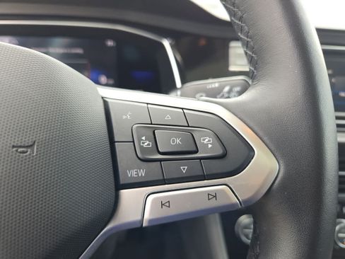 Used 2022 Volkswagen Jetta SE w/ Panoramic Sunroof Package FWD image 24