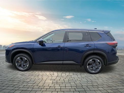 Certified 2025 Nissan Rogue SV FWD image 8