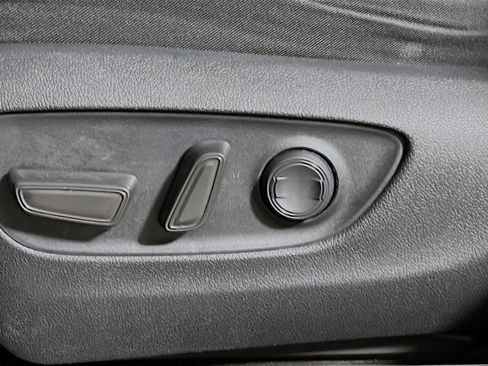 Used 2021 Toyota RAV4 XLE image 16