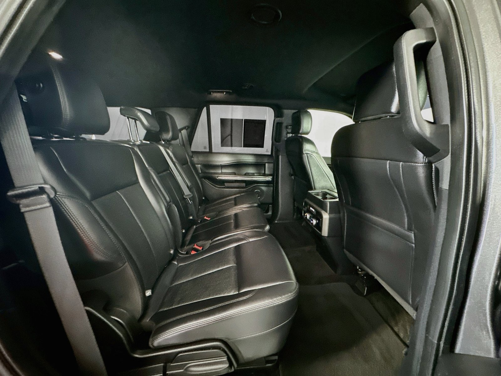 Used 2020 Ford Expedition XLT w/ Equipment Group 202A RWD image 28