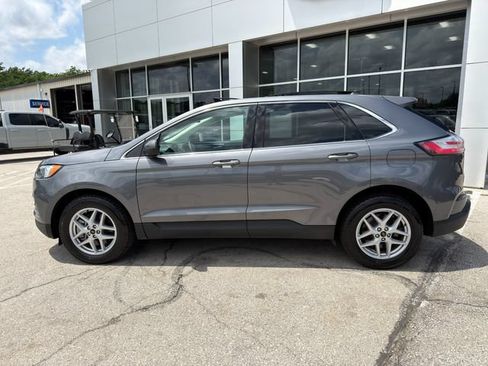 Used 2024 Ford Edge SEL w/ Convenience Package AWD/4WD image 4