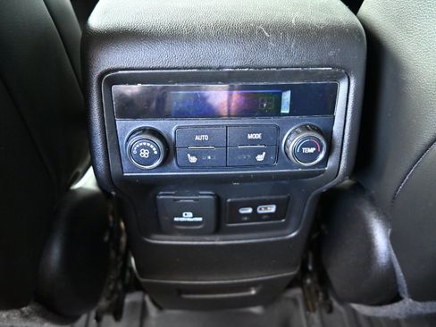 Used 2021 GMC Acadia SLT w/ Premium Package AWD/4WD image 17