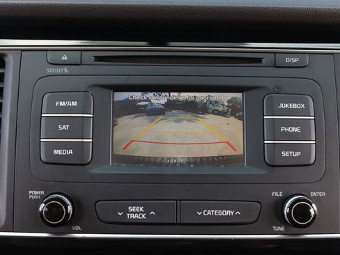 Used 2015 Kia Sedona EX image 38