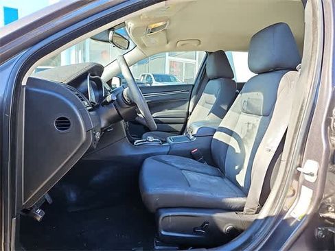 Used 2023 Chrysler 300 Touring w/ Sport Appearance Package image 24