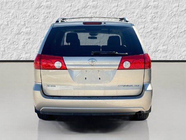 Used 2008 Toyota Sienna XLE w/ Towing Prep Pkg FWD image 4
